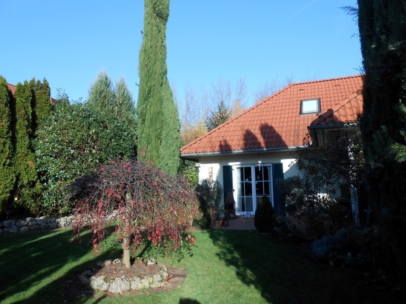 Im Topzustand ist dieses schöne Anwesen in Bad Vilbel Dortelweil ...