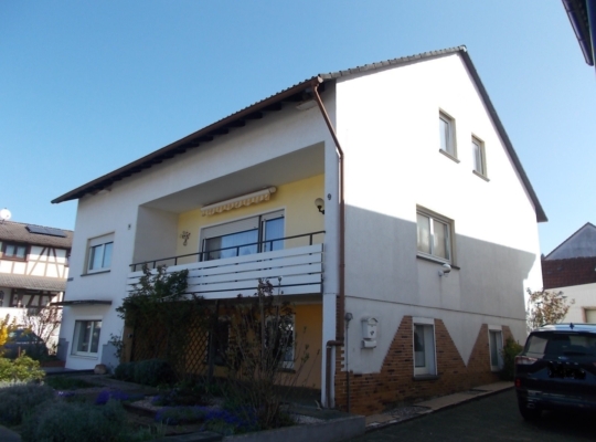 Familienhaus mit Platz auf 3 Etagen in Ortenberg-Gelnhaar